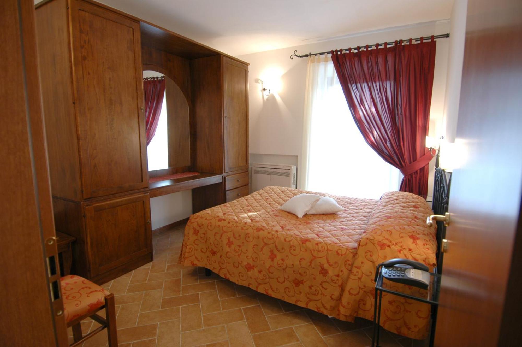 Colleverde Country House & Spa 乌尔比诺 外观 照片
